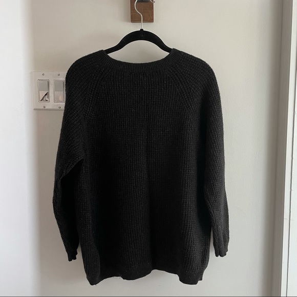 SOLD- VINCE CrewNeck Merino Wool Sweater - Picture 6 of 7